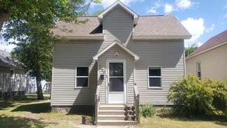 1517 Logan Ave, Marinette, WI 54143
