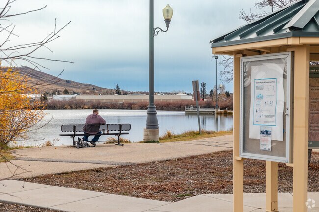Evanston’s trails invite residents to stroll and spot wildlife.