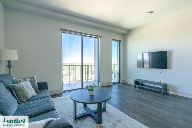 1414 Wood Hollow Dr unit 1-827, Houston, TX 77057 - photo 2