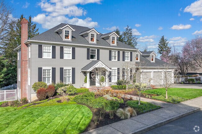 Large Colonial Revival Home in Forest Park Portland.