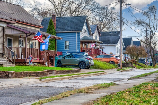 Knollwood Willow features older homes such as bungalows and Gablefront homes.