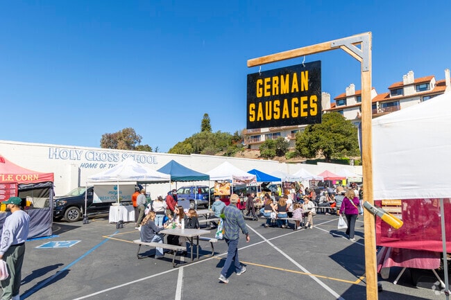 Stop by the local farmers market just a short drive from Thille.