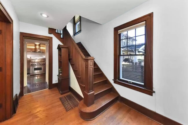 1306 Packard St, Ann Arbor, MI 48104 - photo 3