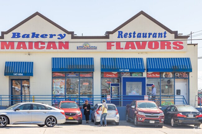 Springfield Gardens has a variety of restaurants to choose from.