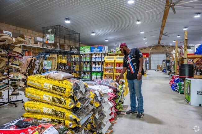 S & J Farm Feed is family operated Purina dealer for any farm or hardware needs in Brownsville.