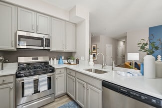 14110 Big Crest Ln, Woodbridge, VA 22191