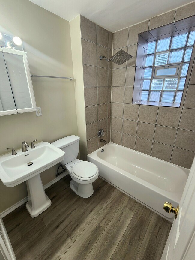 2808 Iowa Ave unit 2F, Saint Louis, MO 63118 - photo 2