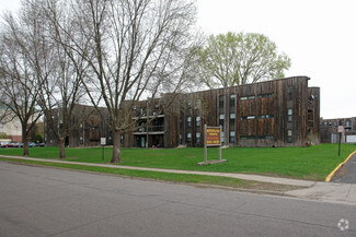 2324 E Old Shakopee Rd, Bloomington, MN 55425