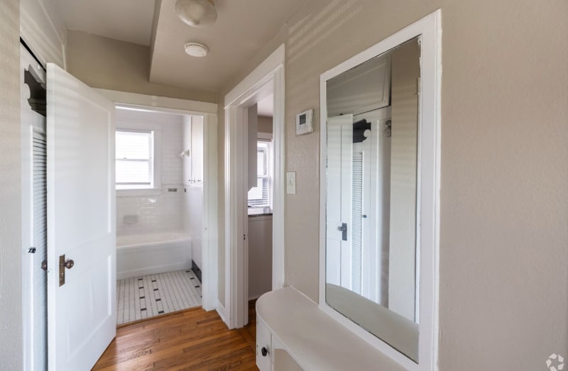 301-311 W Leuda St unit 301E, Fort Worth, TX 76104 - photo 1