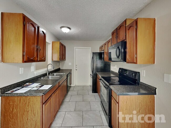 5015 Walt Schirra St, San Antonio, TX 78219 - photo 6