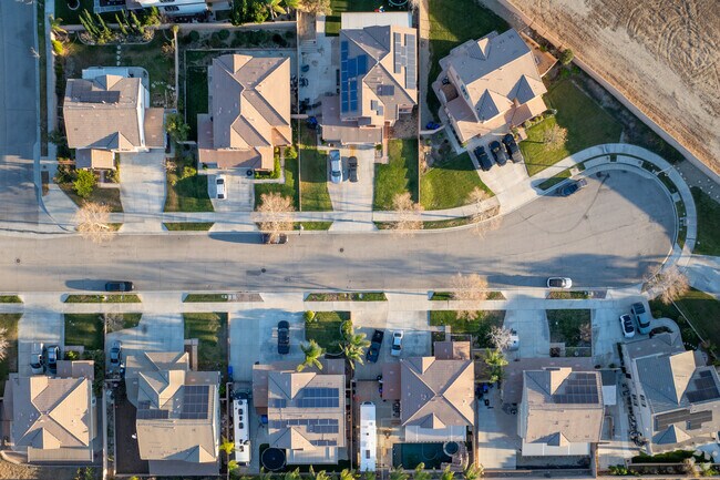 A lot of neighborhoods in Fontana consist of cult-de-sacs and private streets.