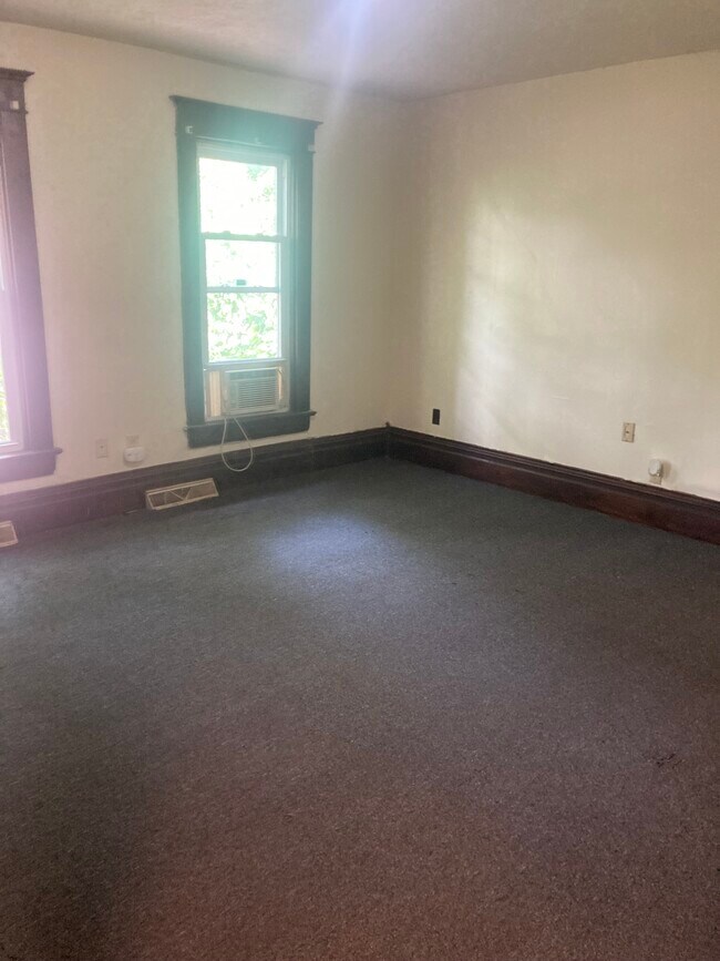 145 Dorsey Ave unit 2, Morgantown, WV 26501 - photo 3