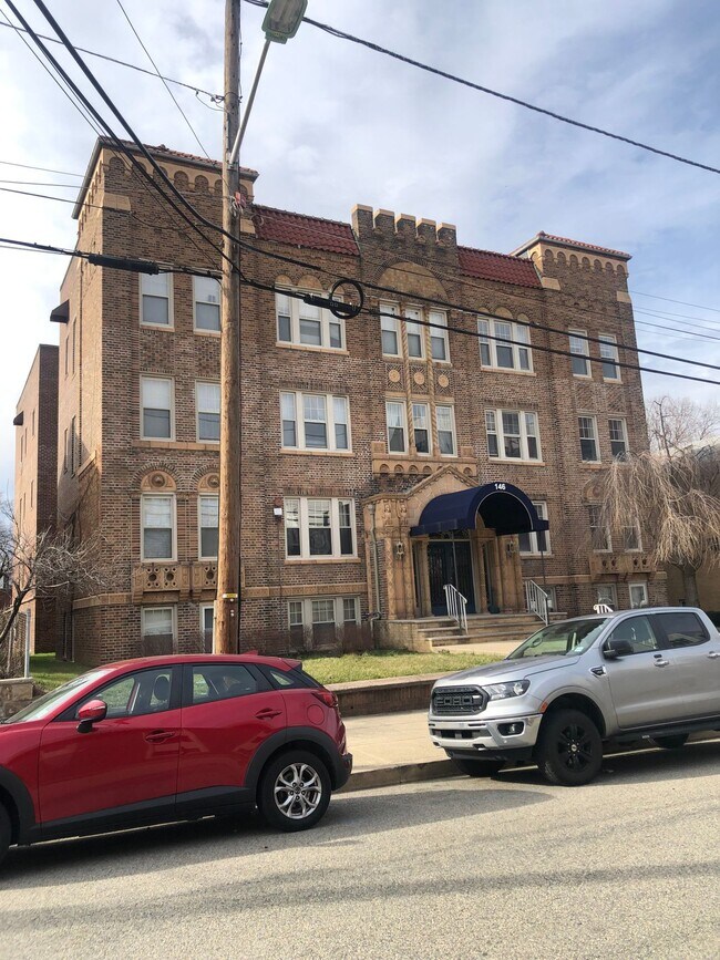 146 Chestnut St, Rutherford, NJ 07070