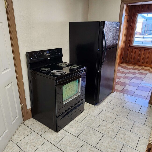102 Vermillion St unit A Groundfloor, Athens, WV 24712 - photo 6