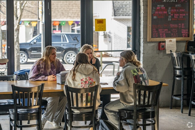 Fair Haven residents love gathering at Tavolo Pronto.