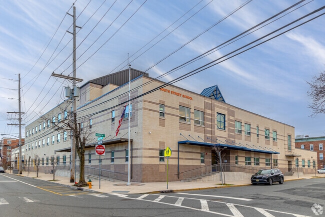 South Street School is a Public Pre-K, Elementary & Middle School in Downtown Newark, NJ.