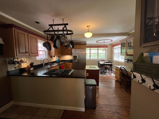 45 Common St, Springfield, VT 05156 - photo 2