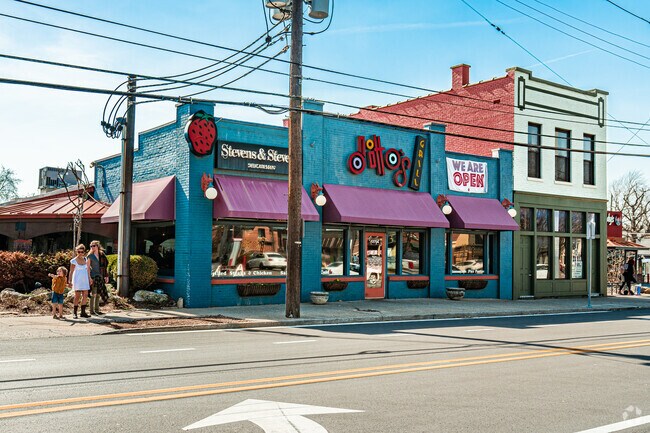 Ditto's Grill has been serving the Tyler Park community for over 30 years.