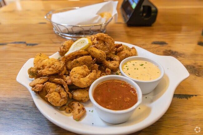 Have a quick lunch or dinner at Olive Garden.