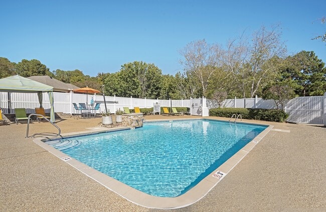 Arbors at Natchez Trace Apartments, Ridgeland, MS 39157 - photo 3