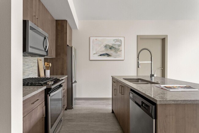 Reveal Apartments, Portland, OR 97209 - photo 4