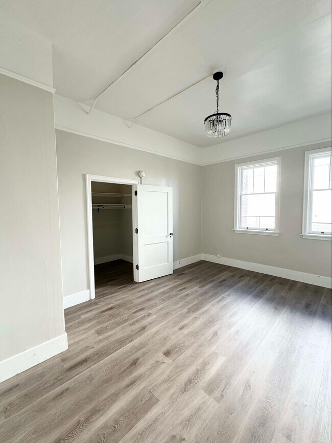 Edgecliff Apartments, Tacoma, WA 98403 - photo 3