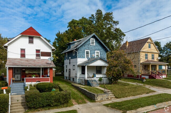 Older houses in Brier Hill offer fixer-upper opportunities for new homeowners.