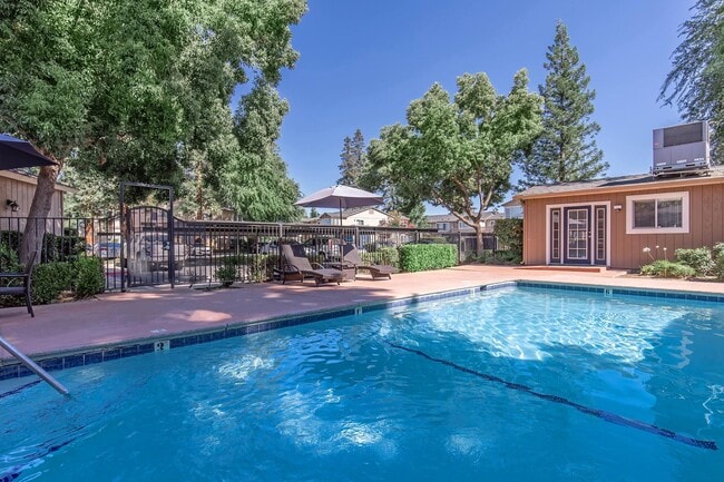 Foxwood Apartment Homes, Fresno, CA 93710 - photo 3