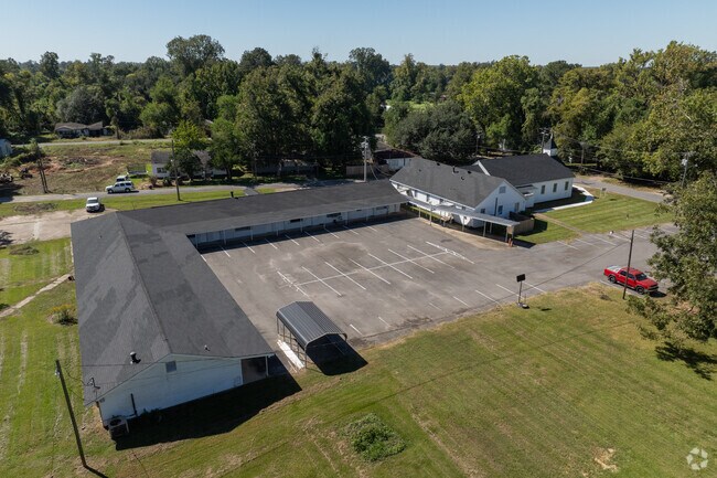 New Bethel hosts regular worship services, Bible studies, and prayer meetings for all ages.