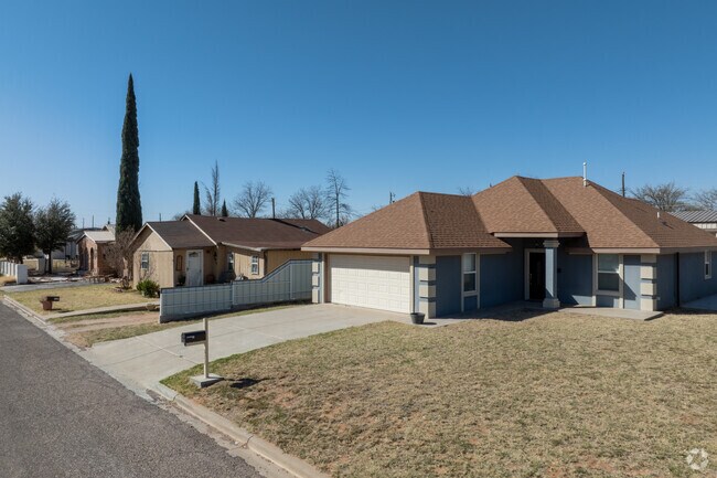 The median home price in Andrews is $265k, offering affordable options for families and newcomers.