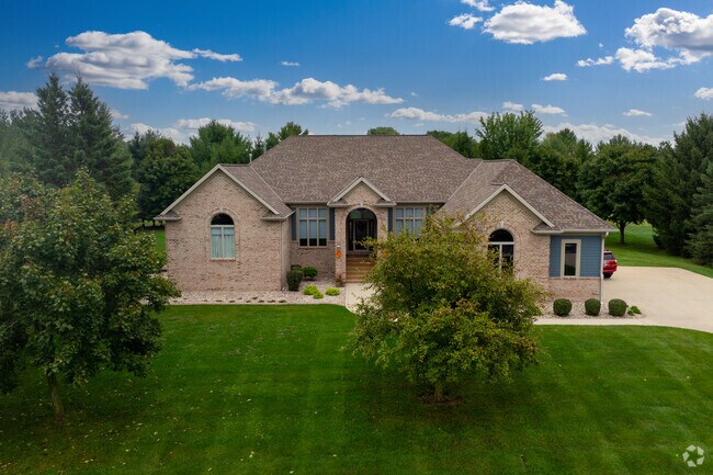 Ranch‑style homes are common across Summit.