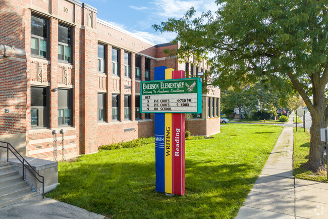Emerson Elementary School is located in Maywood, IL.