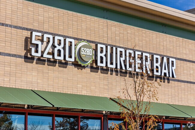 5280 Burger Bar is one of the top-rated restaurants near the Sheridan Green neighborhood.