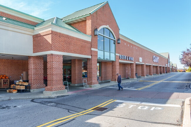 Giant supermarket near New London Township makes grocery shopping easy for local families.