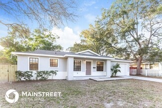 1711 42nd St S, Saint Petersburg, FL 33711