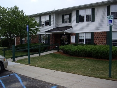Woodsview Manor Apartments