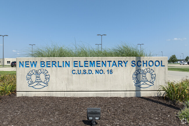 New Berlin Elementary School a student-teacher ratio of 12 to 1.