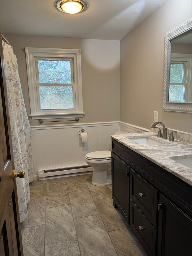 Right Side Unit Bathroom