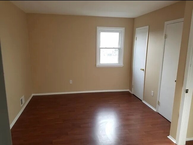 44 Isabella Ave unit 2, Bayonne, NJ 07002 - photo 3