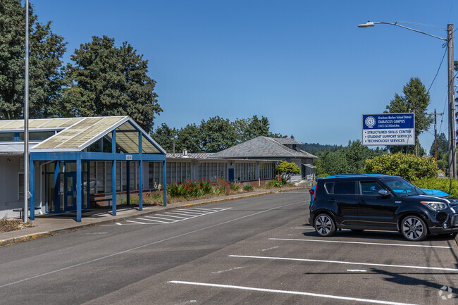 Damascus Middle School, Public Elementary & Middle School in the Damascus Neighborhood in Damasc