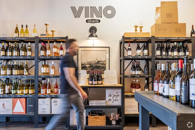 Wine lovers in Palo Verde Park can head over to George Wine Shop for a tasty bottle.