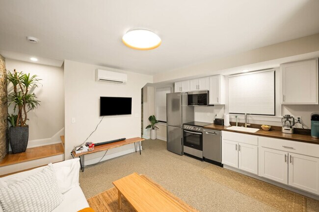 1918 Vine St unit ID1315618P, Cincinnati, OH 45202 - photo 6