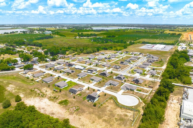 Lake Hamilton has many planned developments where neighbors can become just like family.