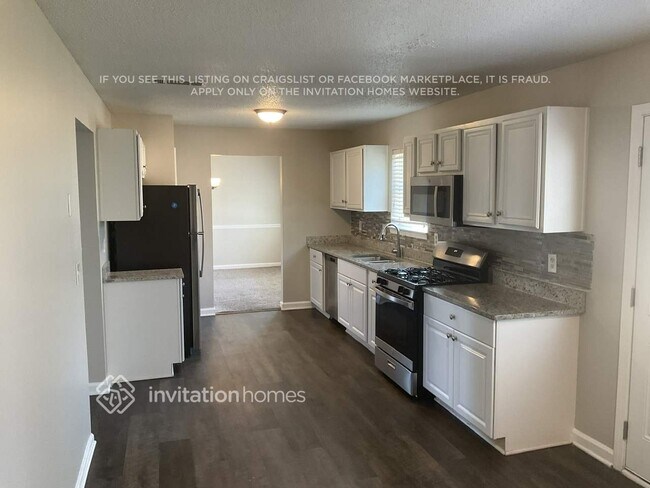 6813 Fireside Ln, Atlanta, GA 30349 - photo 7