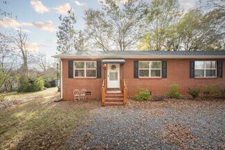 291 9th Ave NW, Hickory, NC 28601