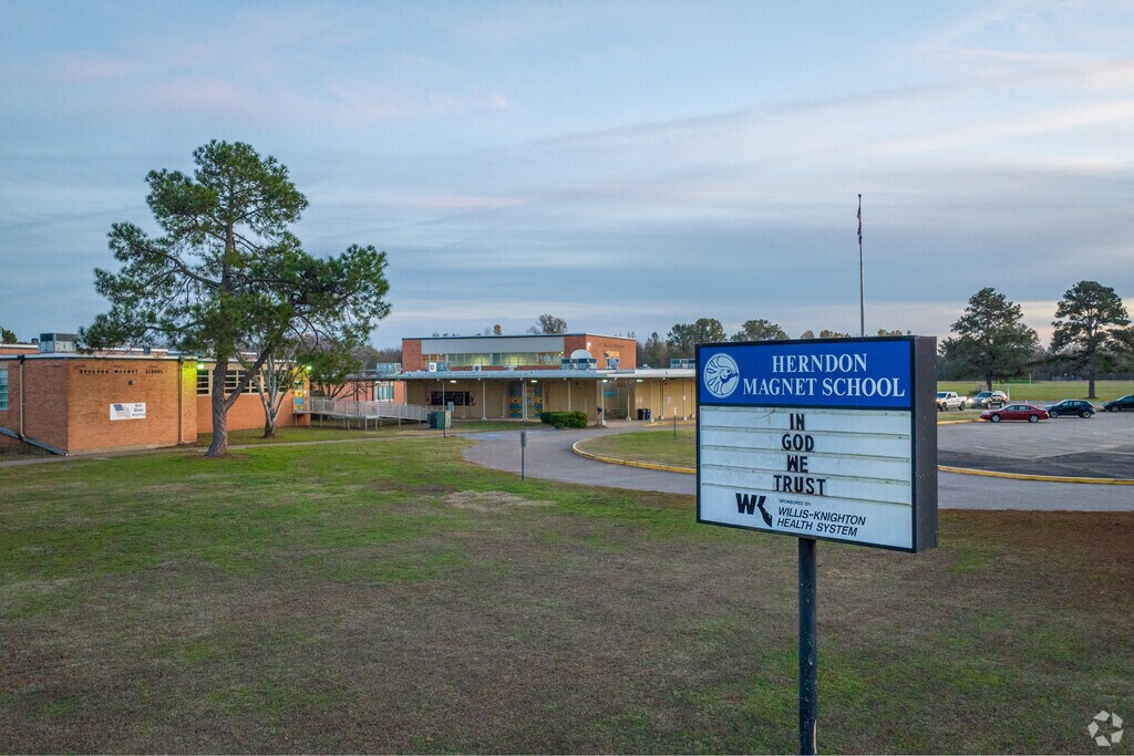 Herndon Middle School is close to many residents of Ida-Hosston.