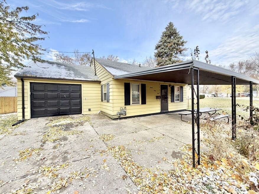 2041 Gorton St, Beloit, WI 53511 - photo 1