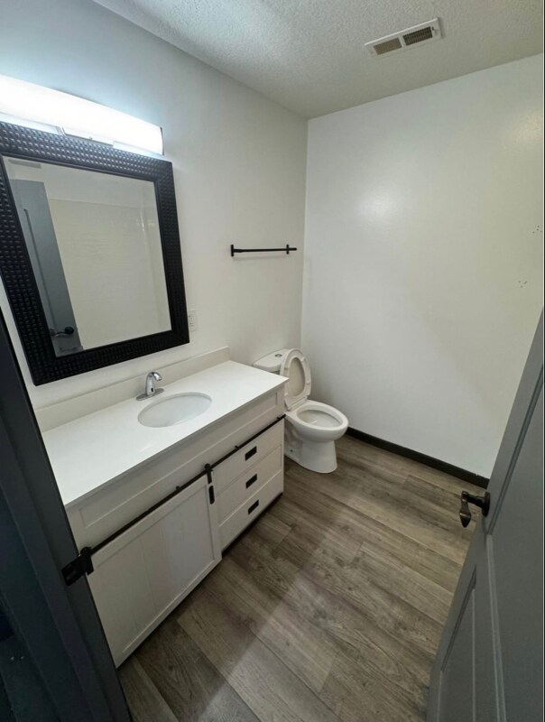 1018 Glezen St, Petersburg, IN 47567 - photo 6