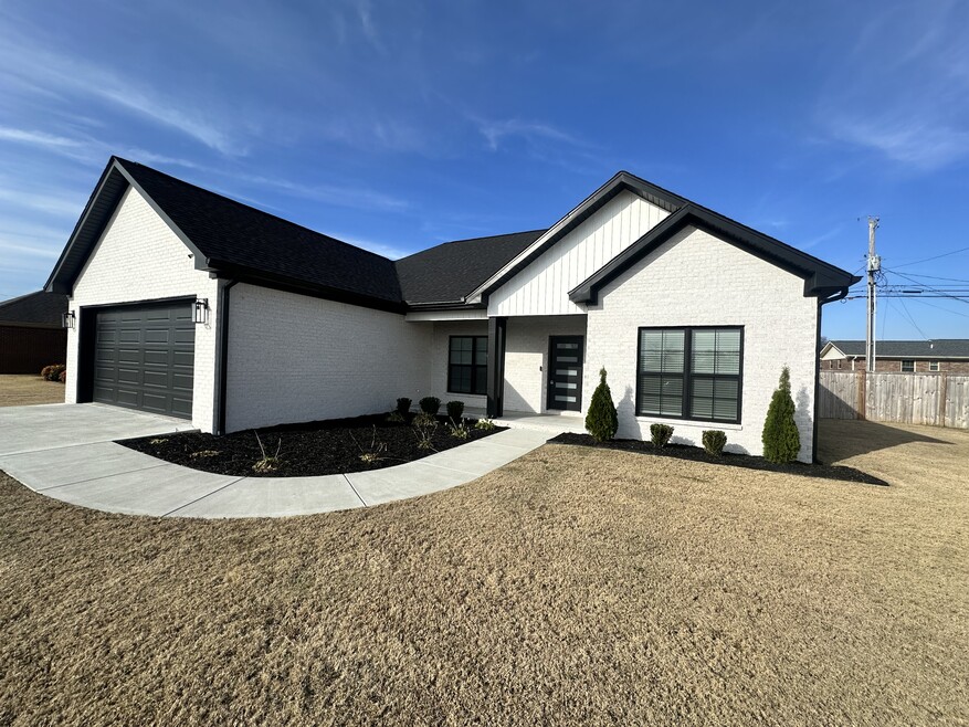 210 Market St, Muscle Shoals, AL 35661 - photo 1