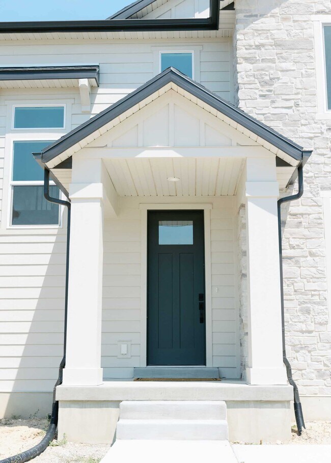 1390 E 1600 North St unit 38174196, Mapleton, UT 84664 - photo 2